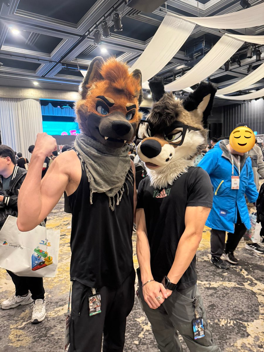 buckfest1's tweet image. #FurstClass

 @RingerShep &amp;amp; @PalaceWolf_ 

So cool 🤩 nice to meet you