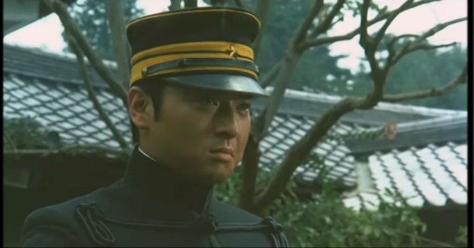 酒樽先生がキャライメージを俳優さんで伝えるとおっしゃっていて。アルテスグルック先生のモデルが間違いなくあおい輝彦さん演じる二百三高地の小賀先生で。温和だった表情が戦闘ストレスで鬼気迫る顔に変貌していく様子が見事にリスペクトされていると思う。>RT 