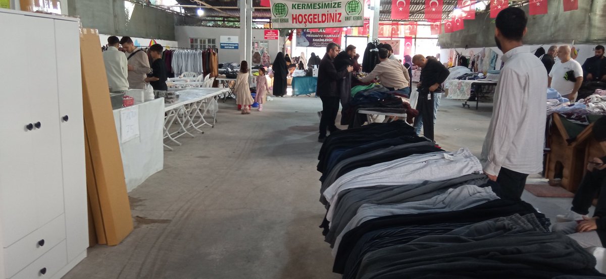 Mersin Umut Kervanı olarak muhtaç aileler ve öğrenciler yararına kermes düzenliyoruz. Duyarlı Mersin halkımızı kermesimize bekliyoruz.