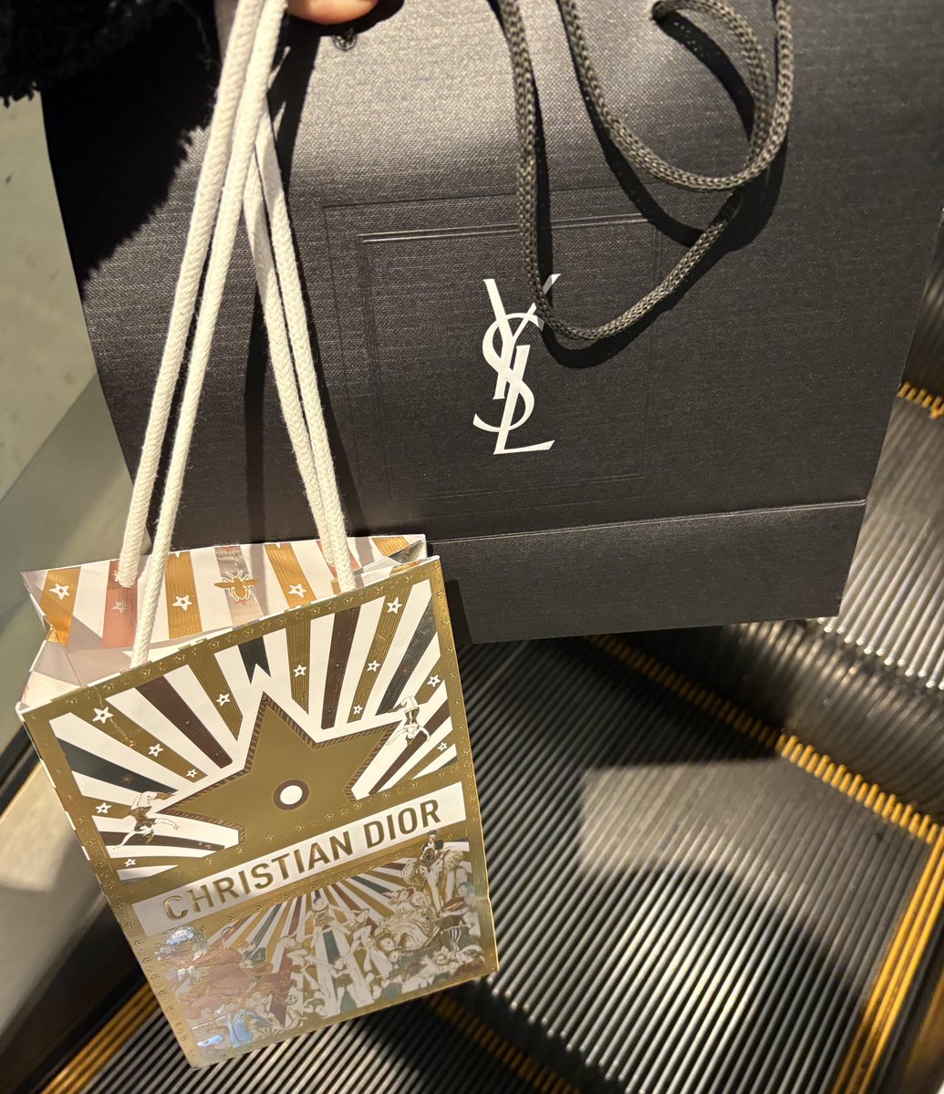 コスメラボ帰りにYSLとDiorさんへ💎 バースデーギフト受け取りだけの