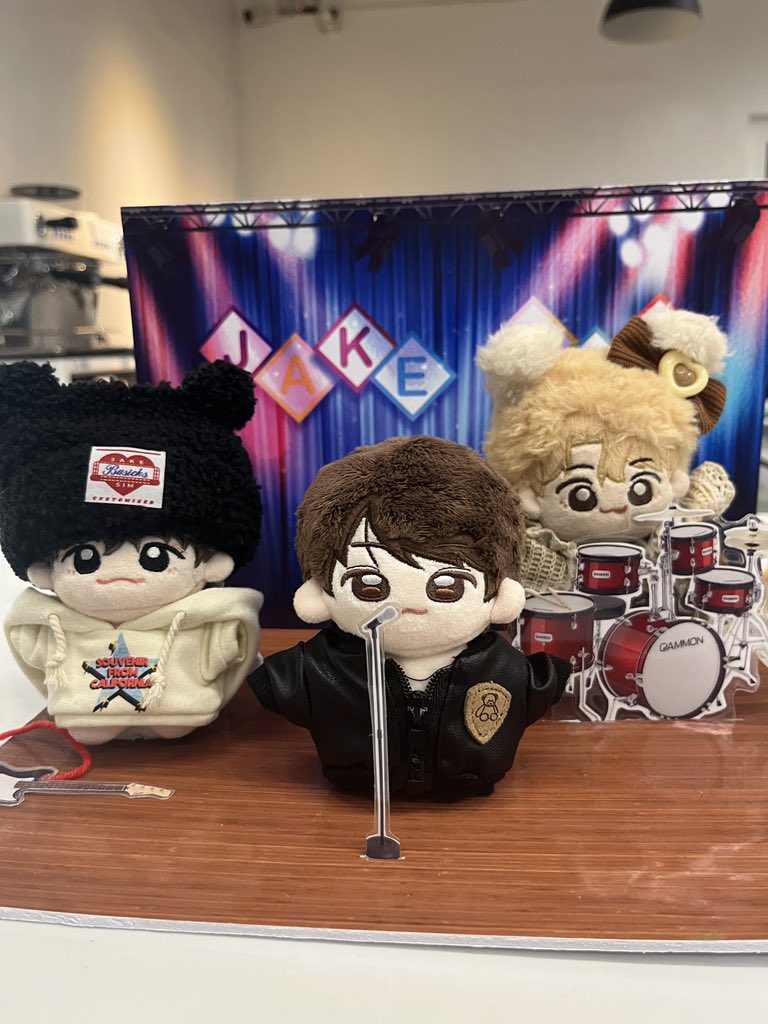 🎸❤️

#JakeMyRhythmofYouth