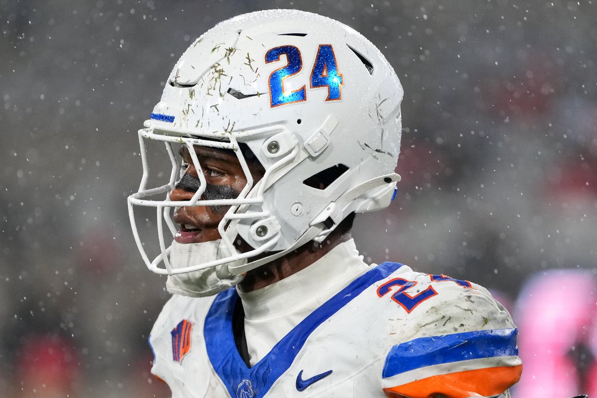 BrennerAaron's tweet photo. 🗞️ @sportingtrib
🏈 @boisestatefootball &amp; @aztecfootball
📍 Snapdragon Stadium
📸 Sony A7RV
🔎 Sony 70-200 GM II https://t.co/wzn8YRH4xU