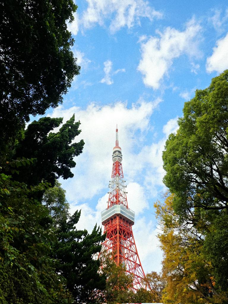 pucciwucci's tweet photo. Tokyo Tower 🗼 https://t.co/C04T9mVoeN