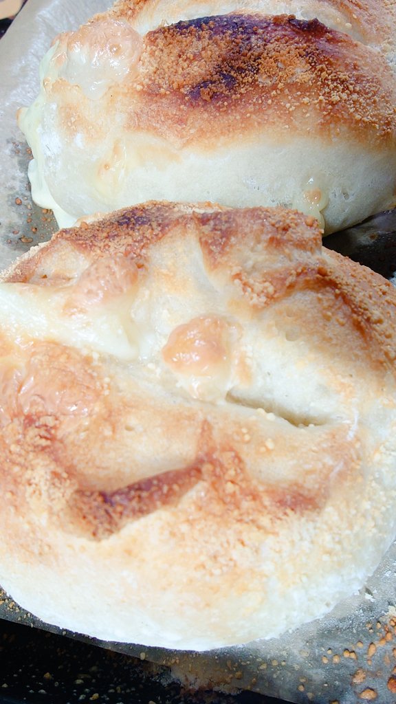 hujiyuki's tweet image. 直会のお食事がボリューミーだったので、
夕飯は自家製チャパタ焼いてマッシュルームポタージュ作りました(*´ч`*)