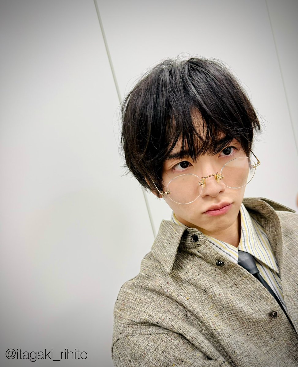 itagaki_rihito's tweet photo. 本日は映画『 #ペリリュー ―楽園のゲルニカ―』のFC限定試写、茨城大学でのティーチイン試写会でした！

有意義な時間となりました
ありがとうございました！

#今日の板垣
#ムムムな表情
#怒ってないですよ😉
#連日宣伝頑張ってます🏃‍➡️💨

from staff https://t.co/cUPOJ6OsVh