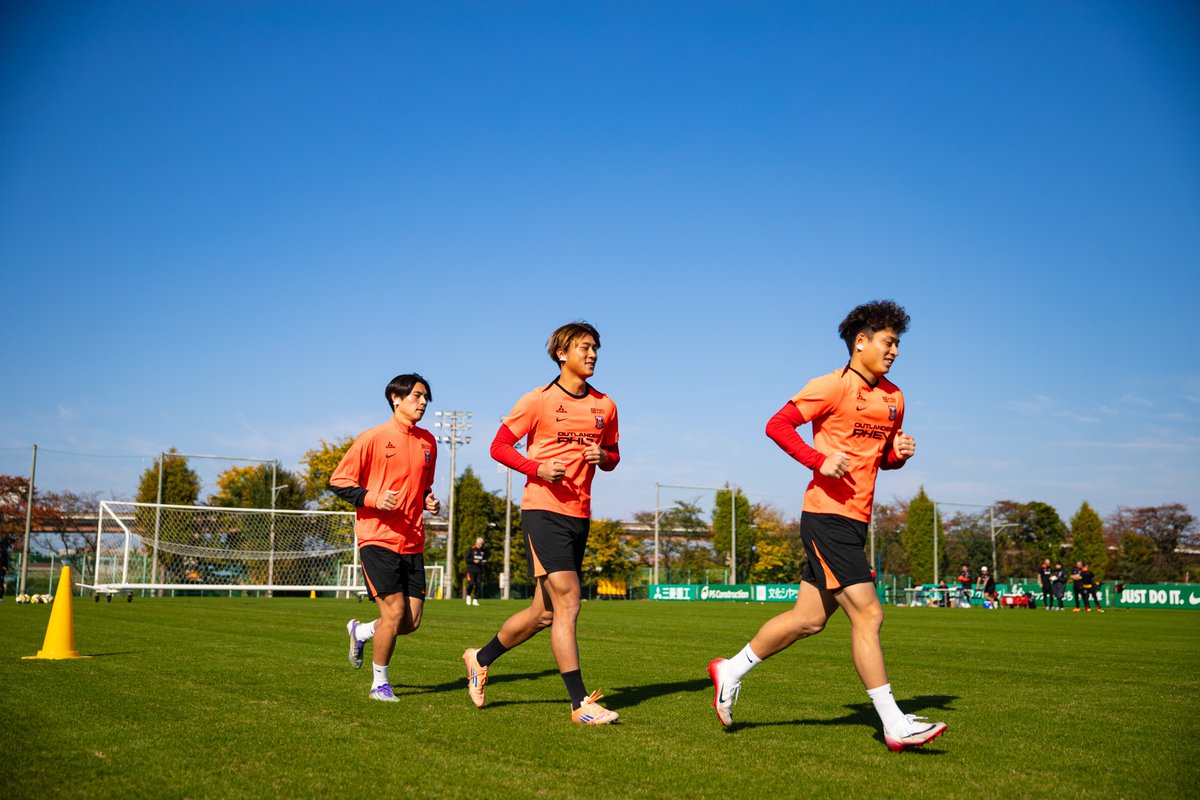 浦和レッズトレーニング用ピステ&ジャージセット