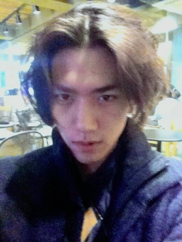 아 갑자기 나타나서 이런 말씀 스미마셍하지만
우리 방씨는 영화 잘 찍고 있는 뭐 아니 잘 살그 잇는거죠? 열사2 다른 배우분들은 여기저기근황ㅣ 다 보이는데 우리 방떤남자만 안 보여 
그래서 좀 짜증잊낫어요. 
제일 눈에 뛸 먄큼 거대한사람이 젤 안 보임