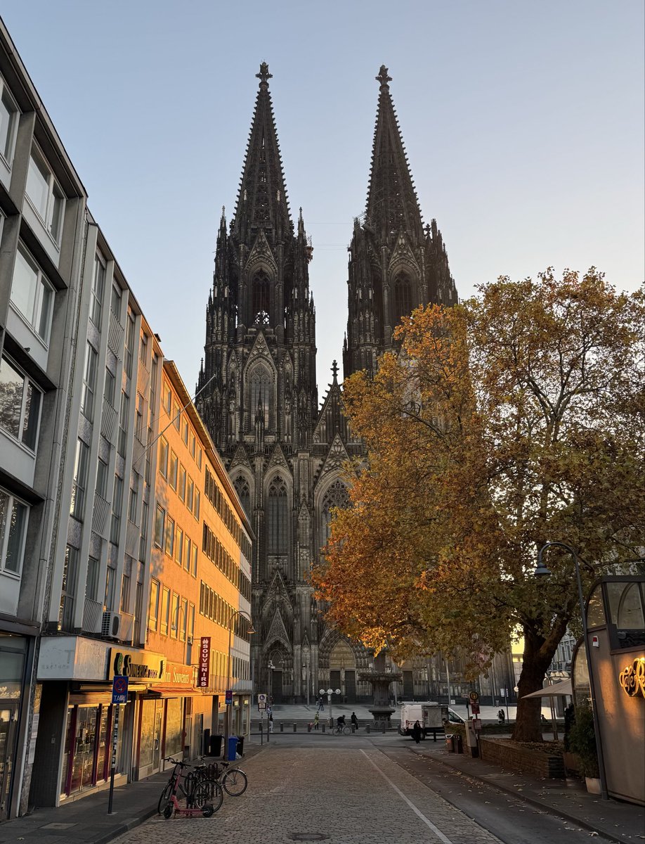 Guten Morgen ☕️🌷 wünsche euch einen gesegneten und glücklichen Sonntag 🍂🍃