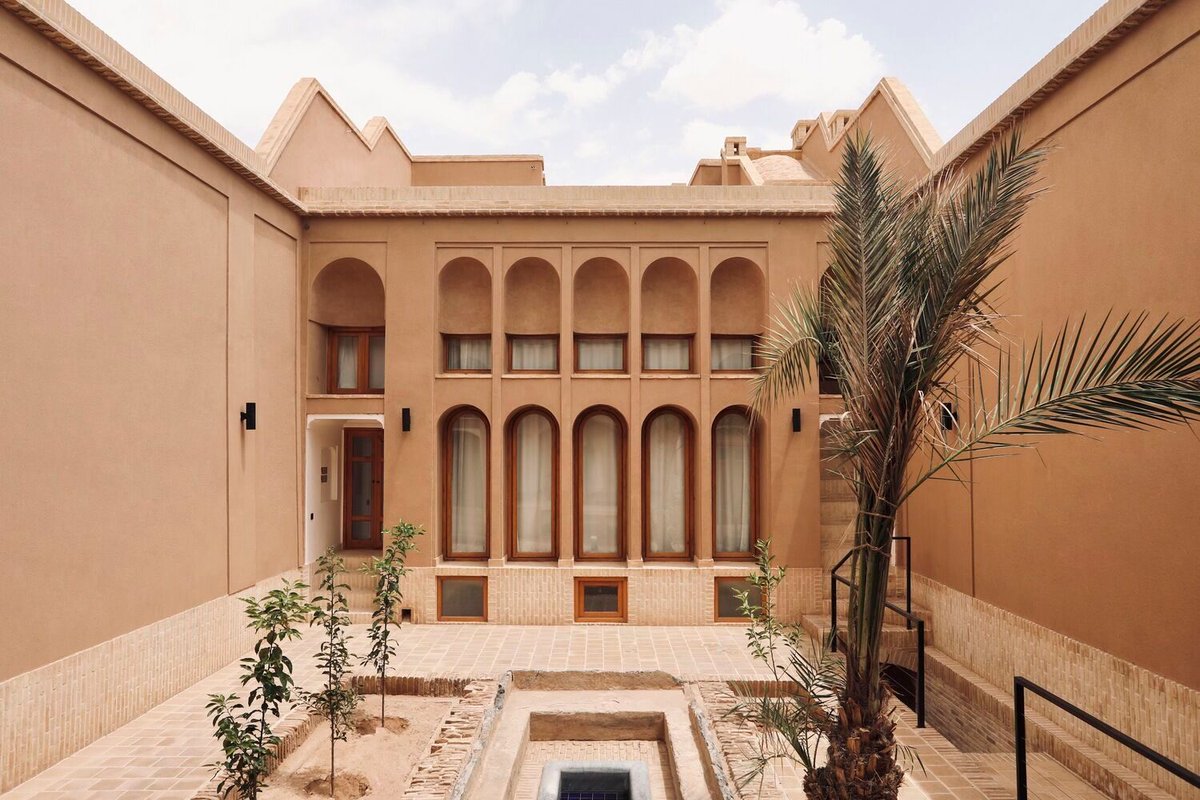 Archello's tweet image. Gazorgah House by Torab Home revives a Qajar-era residence in Yazd through meticulous restoration and ecological adaptation.
buff.ly/EXd4FWV 

#ArchitecturalRestoration #IranianHeritage #AdaptiveReuse
