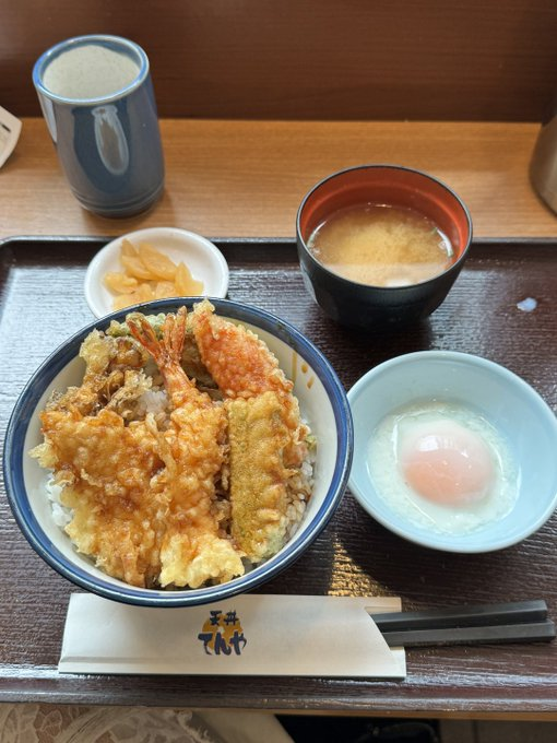 IraqJew's tweet photo. 銀座周辺の超美味しい天ぷら、たくさん食べちゃいました～😋お腹いっぱいになっちゃった笑 https://t.co/8BqKaIF3tw