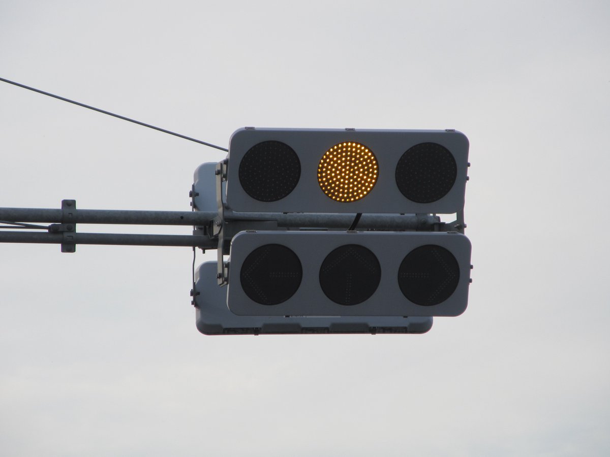 youL3480's tweet image. 行田市白川戸にあるコイト低コスト親子です。 #信号機