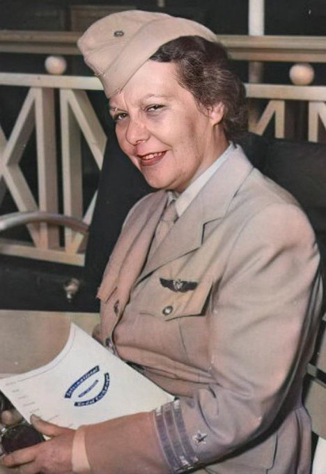 Sabiha Gökçen: Göklerin Kızı.
​Mustafa Kemal Atatürk'ün manevi kızı ve Dünyanın İlk Kadın Savaş Pilotu.
​Cesareti, azmi ve Türk kadınının gücünü tüm dünyaya kanıtlayan bu büyük kahramanımızı, minnet ve saygıyla anıyorum..
​Ruhu şad olsun...