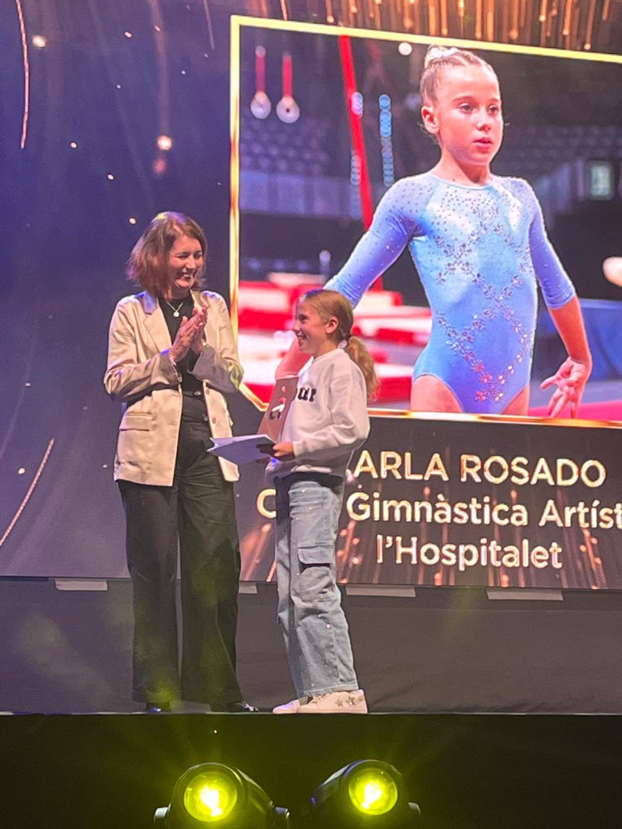 pscpremiademar's tweet photo. Premis À de l’esport! ⚽️🏀🏐

Enhorabona a totes i cadascuna de les entitats esportives premianenques per la bona feina que fan dia a dia! https://t.co/nHX8gaK3l8