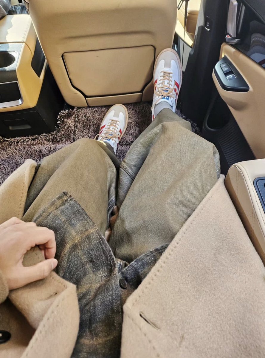 sexybrainyjoon's tweet image. Namjoon core.