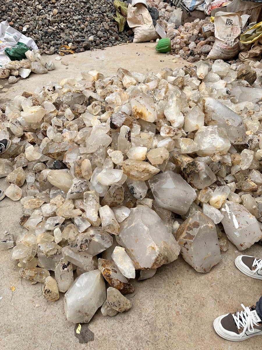 yong123124's tweet image. All kinds of crystal jewelry factory wholesale, you can contact us if you need it!