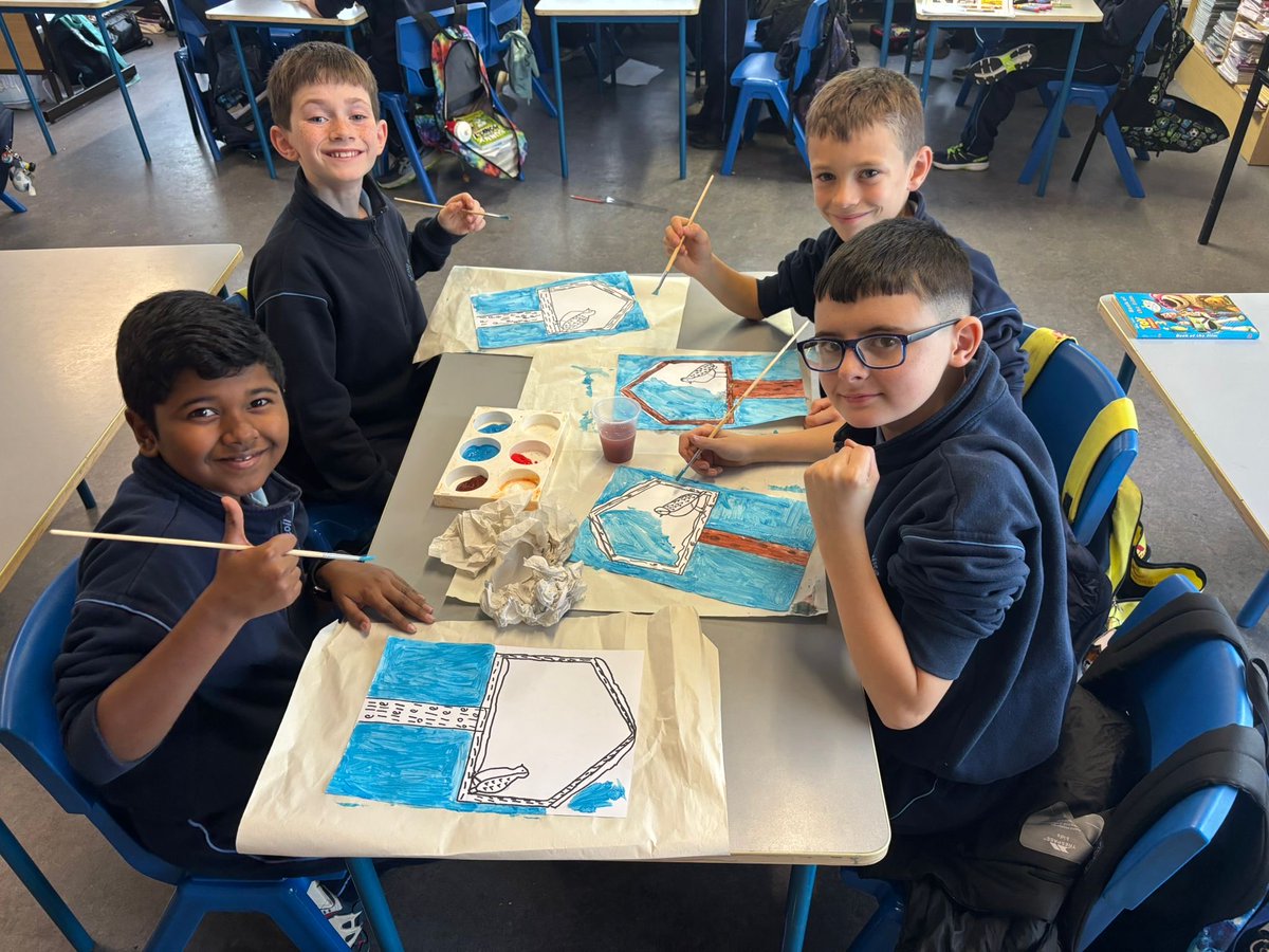 glasheenboys's tweet image. In Rang 4, Mr. McGregor’s boys painted some beautiful Winter Robins!!! ❄️❄️❄️

#VisualArts