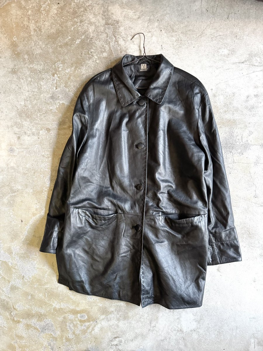 lightcave_alice's tweet image. ブラックレザー ハーフコート