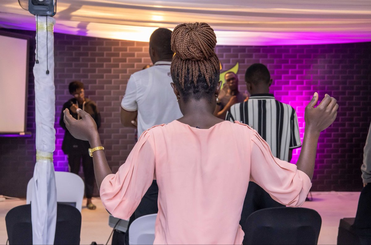 Aionios23's tweet image. Earnest prayer isn’t forcing God’s hand, it’s aligning our hearts with His. When we pray from that place, heaven responds. This Sunday, choose intentional prayer, believing God still opens doors no man can shut.
#Aionios #SundayWord #ThinkingEternity