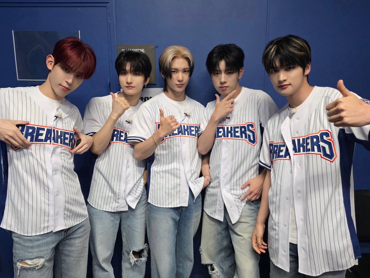 CUBE_NOWZ's tweet image. [📸] 251116 @ &amp;lt;최강야구&amp;gt;

#NOWZ #나우즈
#최강야구