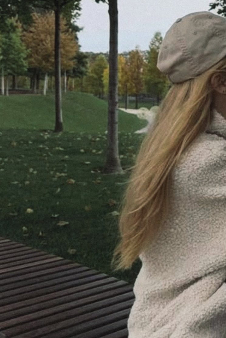 İnsanın markası, onun kimliğidir ve 
kimlik, bir tutarlığın izidir; 
O iz, söylediklerinden çok yaptıklarınla 
duyulur.
…  ✍️
#pazar ✨