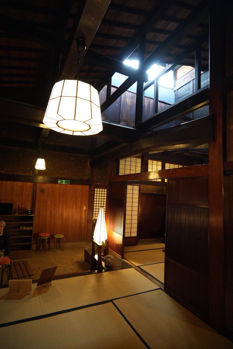 murahan26's tweet photo. 今日は学生さんのテストがひと段落で、
落ち着いた入りです。
外国人観光客の皆さんがひっきりなしに
来てくださいました☺️
#村半 https://t.co/U9z9R2t58d