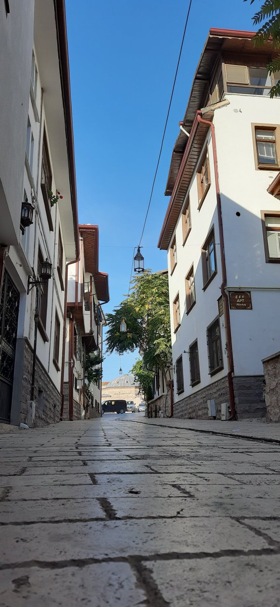 Mudebbirat's tweet photo. 📍 TOKAT 📸

Şunu da söylemek isterim ki Tokat'ın yöresel yemeklerinden kesinlikle yiyin ve Taşhan'da mutlaka kahve için 😊 https://t.co/3AeL0Nadk4