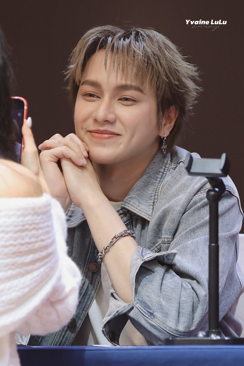 restiathv's tweet photo. Makin keliatan muda makin minder aku dek @smart_csnp 😣🫵🏻🫶🏻 

#smartcsnp
#smartchisanupong
#CSNP
#SmartXLoveKnotinChangsha https://t.co/dnrIEiu0Aa