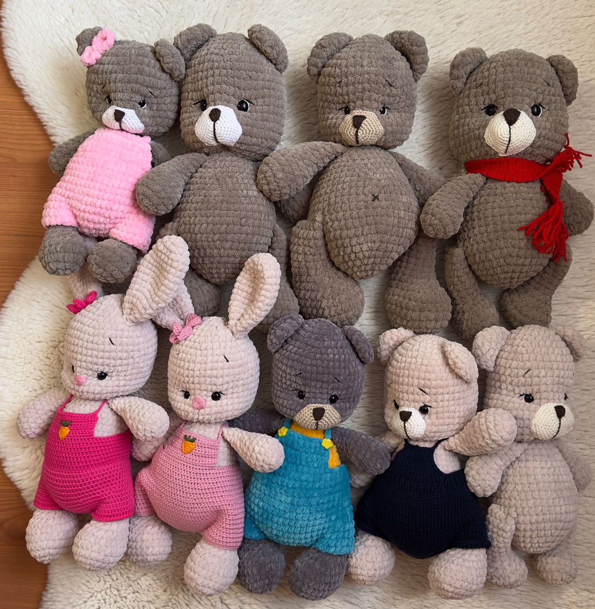 merhaba arkadaşlar ben zor günler geçiriyorum bu yüzden evde el işi oyuncak yapıp satıyorum tek başıma mucadele veren bir anneyim kizimin süt gıda ihtiyaclari oluyor el işi amigurumi alıp bana destek olmak isterseniz lütfen mesajdan ulaşın ve lütfen paylaşım yaparmisiniz