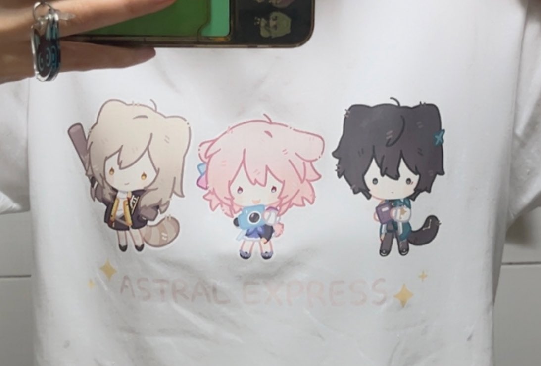 오타끄 티셔츠 갖고싶어져서 만들엇슴
꼬질꼬질 단척삼