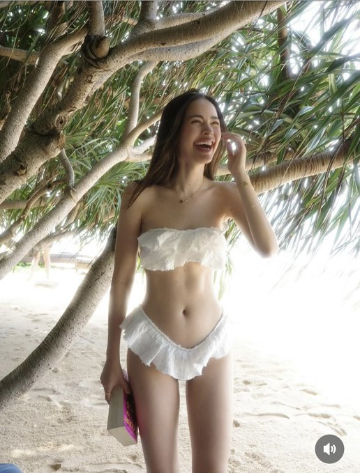 ตายๆๆๆเจอรูปนี้ของญาญ่าไป  เกินจะบรรยาย หุ่นเอย ขาเอย รอยยิ้มเอย คนสวยขาาาา 🤍