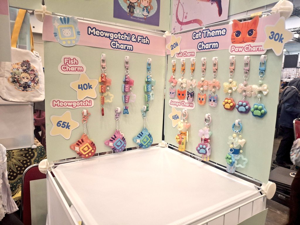 lulabyee_'s tweet photo. Booth cf day 1 kemaren hihi https://t.co/ujtCQrYEC1