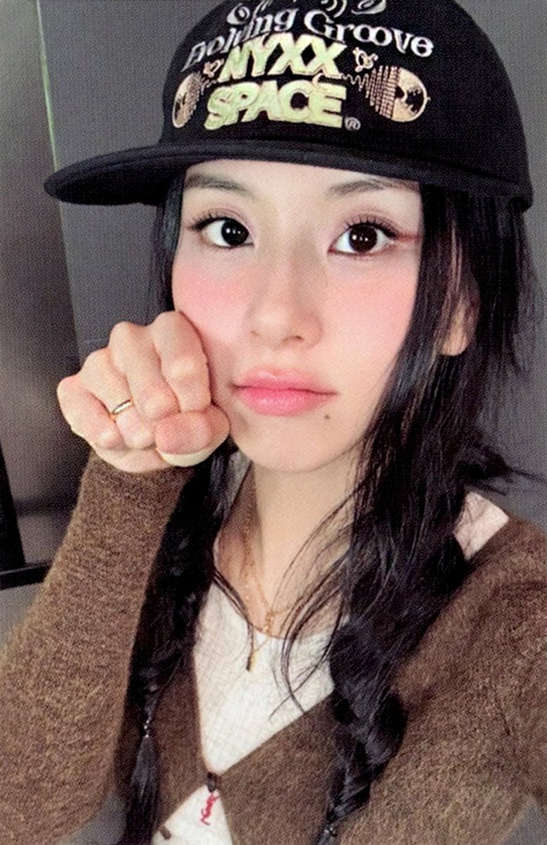 missing this cutie 

#TWICE #트와이스 #CHAEYOUNG #채영