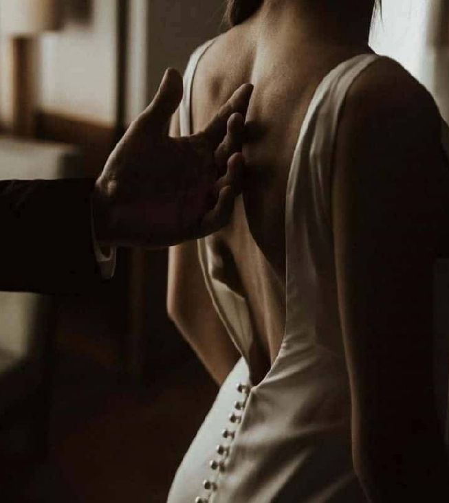 أي جنون هذا
الذي يجعلني كلما حاولت
مغادرة شواطئكِ نهاراً
تجرفني أمواج الشوق
والحنين إليكِ ليلاً

#فضفضة