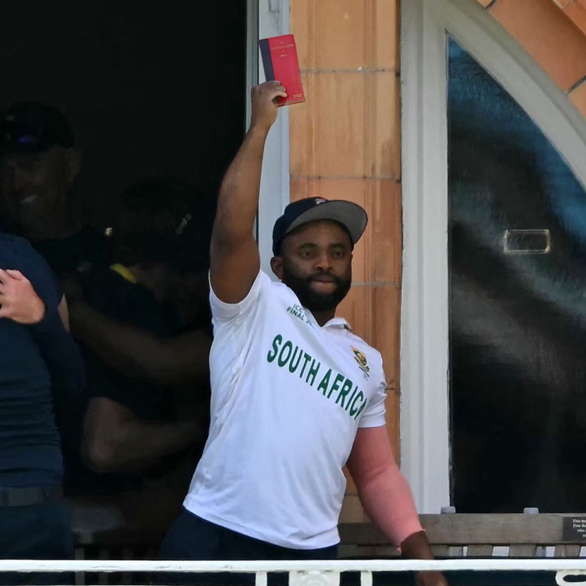 Bombaycircuitt's tweet image. Temba Bavuma delivers a powerful message to Gautam Gambhir. 💪❤️🇮🇳