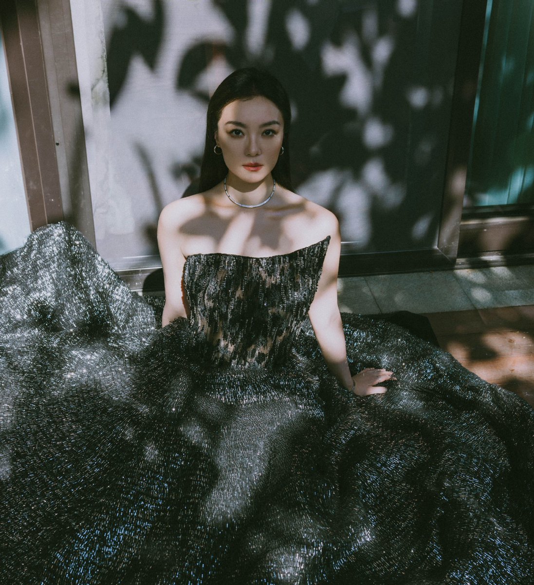 centlookbook's tweet photo. #qixi in Tony Ward spring/summer 2022 couture for the 2025 China Golden Rooster &amp; Hundred Flowers Film Festival

The 38th China Film Golden Rooster Awards https://t.co/jLt64qAx6x