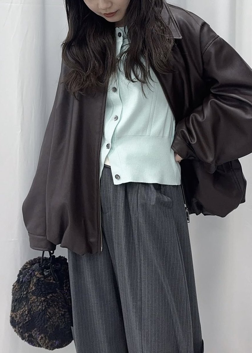 STUDIOUS_JP's tweet image. 【STUDIOUS】
◻︎POCKET KNIT CARDIGAN

studious.co.jp/shop/STUDIOUS/…

#studious
#cardigan