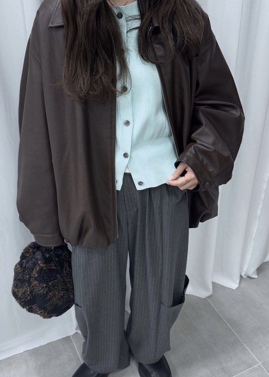 STUDIOUS_JP's tweet image. 【STUDIOUS】
◻︎POCKET KNIT CARDIGAN

studious.co.jp/shop/STUDIOUS/…

#studious
#cardigan