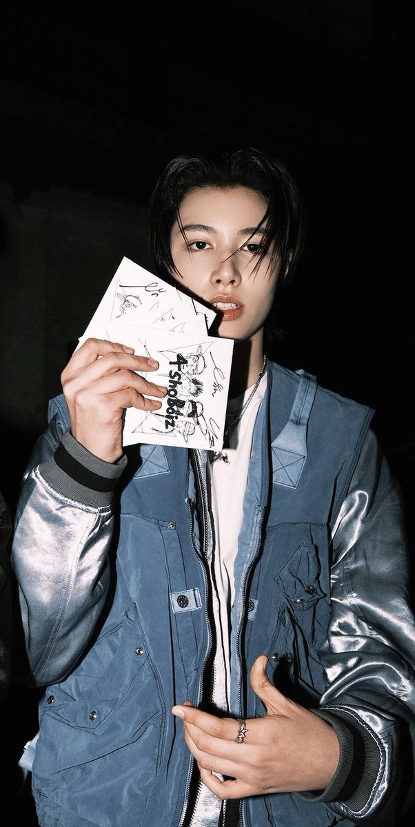 LuLuLibebe's tweet image. 😎🫱🏻💽

#Louis #LNGSHOT