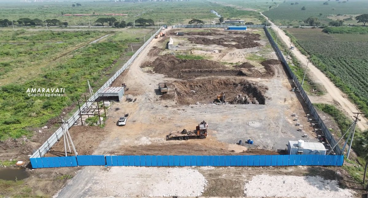 AP_CRDANews's tweet image. అమరావతిలో అమరజీవి శ్రీ పొట్టి శ్రీరాములు గారి 58 అడుగుల విగ్రహం, స్మారక నిర్మాణ పనులు ప్రారంభం

Amarajeevi Potti Sriramulu garu 58-feet Statue and Memorial works started in #Amaravati

Project Deadline: 16 March 2026

Credits: @ACUNayeem 
#AndhraPradesh #APCRDA #Memorial