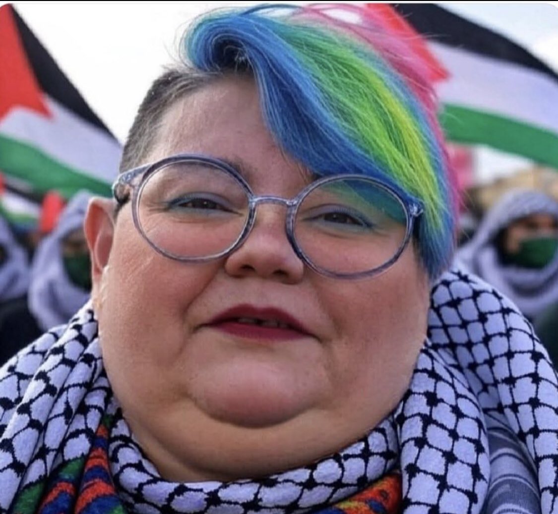 Sans_Concession's tweet image. Cette sorcière est une candidate du parti espagnol d’extrême-gauche PODEMOS , 
Elle vient de déclarer :
«je ne coucherais jamais avec quelqu’un de droite »
Oufff ,,,