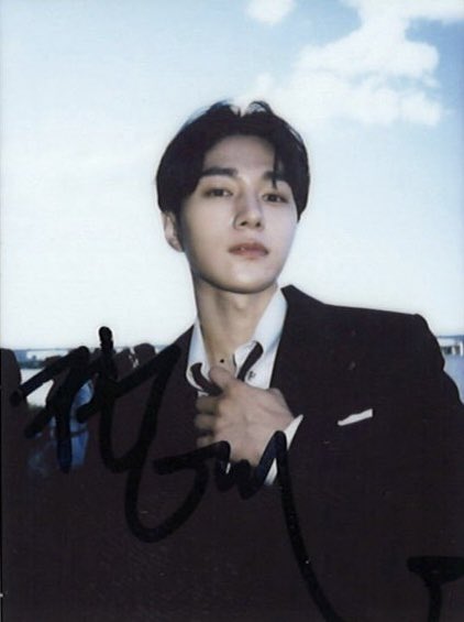 jadoreL313's tweet image. 아니 진짜 잠깐만…
이 사진 뭐야???
심장 터져서 지금 응급실 갈 뻔했다고요 ㅠ
왜 혼자 이렇게 사람 미치게 해요??

#myungsoo #L
#엘 #김명수 #인피니트