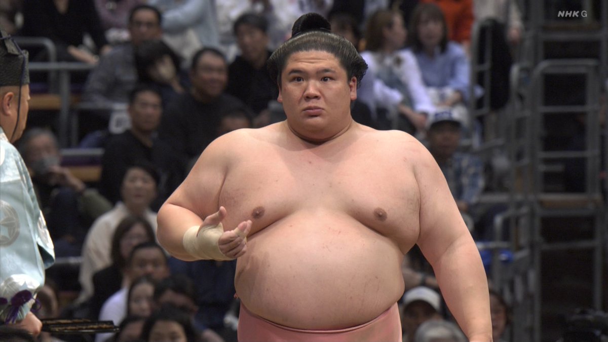 コンセントレーションでゾーンに入る宇良　#sumo #nhk