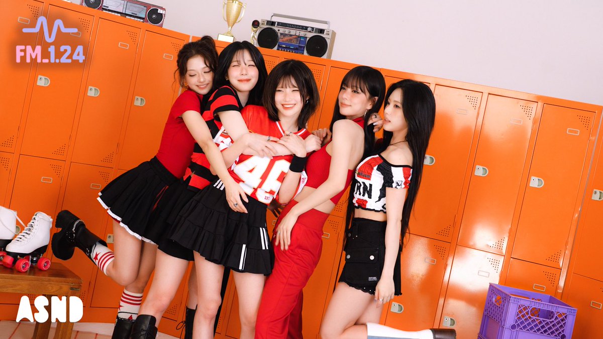 realfromis_9's tweet image. [📺] FM_1.24
[FM_1.24] 플로버 2026년도 잘 부탁해❤️ | SEASON’S GREETINGS

🖇 youtu.be/bsCCbluOfzg

#fromis_9 #프로미스나인 #FM_1_24
#ENERGY_LOOP