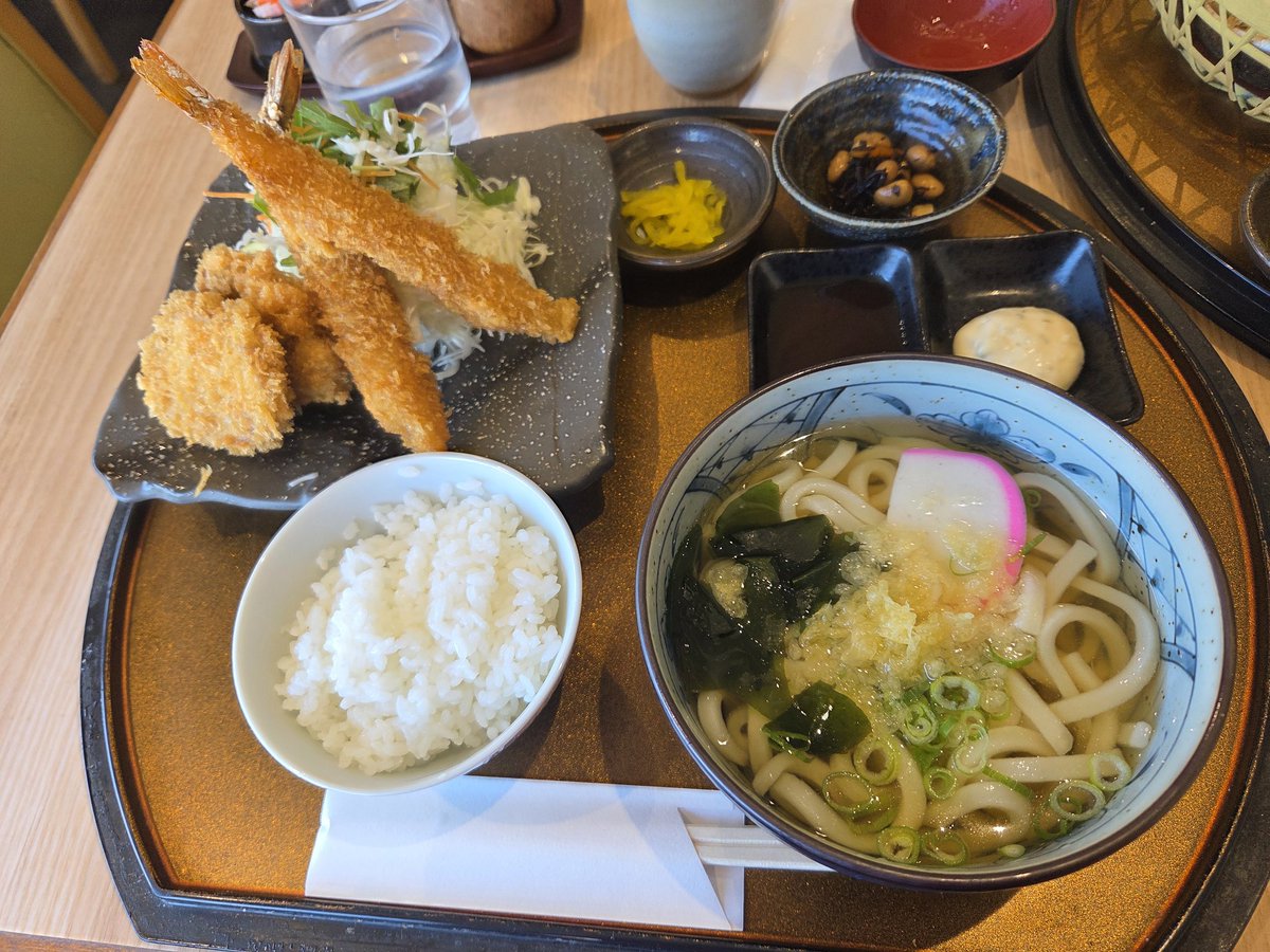 こんばんは😃🌃
ポイ活で１日80円位稼ぐ
男の昼めし☀️🍴