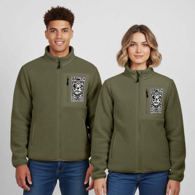 GiachelloB's tweet photo. Nouveauté Breizh Korser, la veste sherpa, ici avec notre tiki officiel. Dernier jour pour profiter de -20% à la commande.
▶️https://t.co/r4B2D5JNCj

#polaire #hiver #Brittany #Noel #Christmas #blackfriday #apparels #ideecadeau #giftidea #fleecejacket #fleece #sherpajacket #winter https://t.co/lKRUyyNDca
