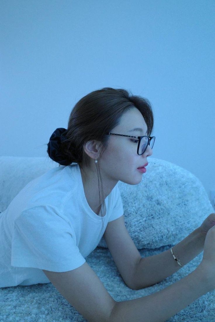 dendllion's tweet photo. ㅤ

Hasil jepretan Mbak Karin, katanya Mamah jelek kalau lagi kerja. Ndak tau aja dia Mamahnya lagi main roblox ^^ https://t.co/8S3D4y6jil