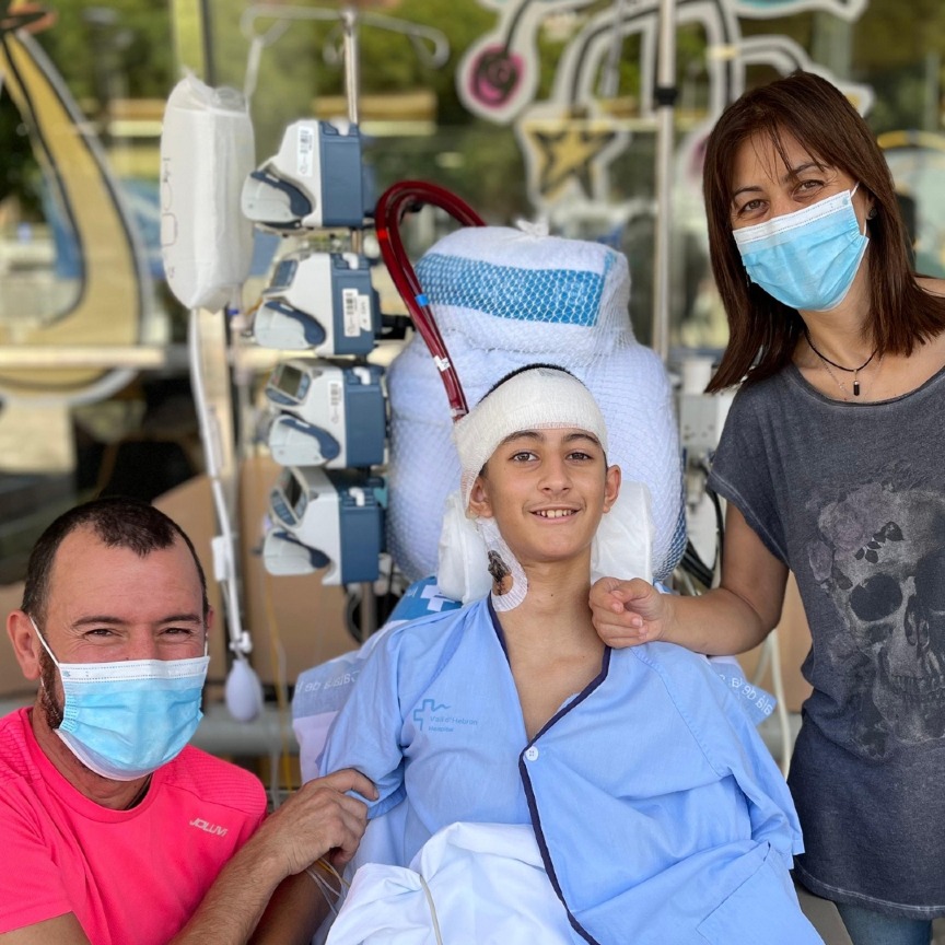 vallhebron's tweet photo. 🫀 L'#ECMO és una tècnica que es fa servir en pacients crítics que pateixen malalties respiratòries o cardiològiques molt greus.

👶 Amb el programa d’ECMO pediàtric i neonatal de #VallHebron hem fet ja més de 300 i som el centre amb major volum anual a l'Estat.

🧵 Obrim fil 👇 https://t.co/CHeSqwVtPF