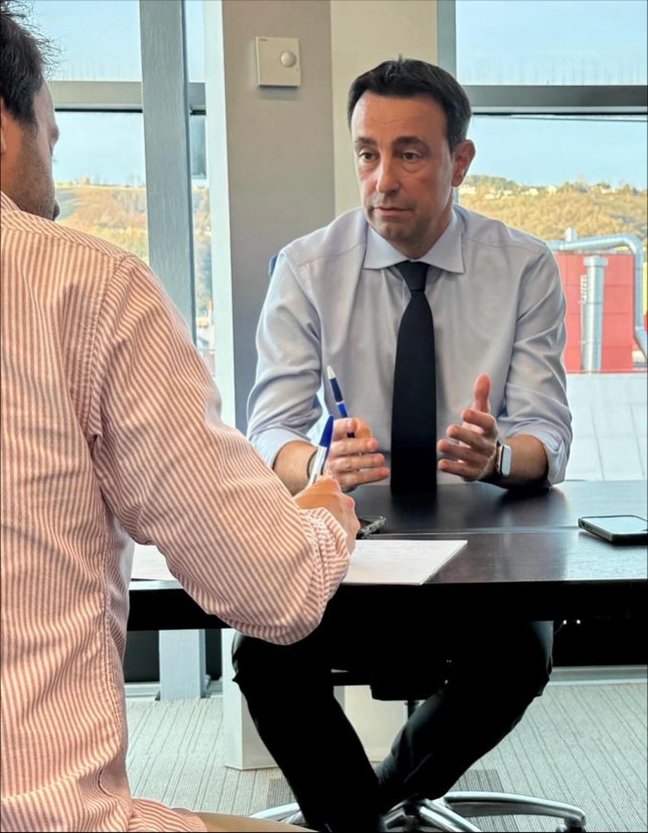 MikelTorresEJGV's tweet photo. 📰 Comparto mi entrevista que se publica hoy en @elcorreo_com , donde abordamos con claridad algunos de los retos más importantes para Euskadi.

❎ Es un error de ELA y LAB apostar por los vetos. Reivindicamos el diálogo social. 

https://t.co/FAK5xmtTDE https://t.co/H4TbnspaXV