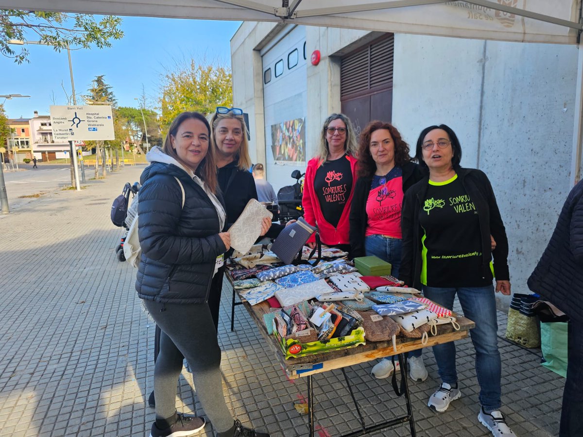 Junts x Salt tweet media