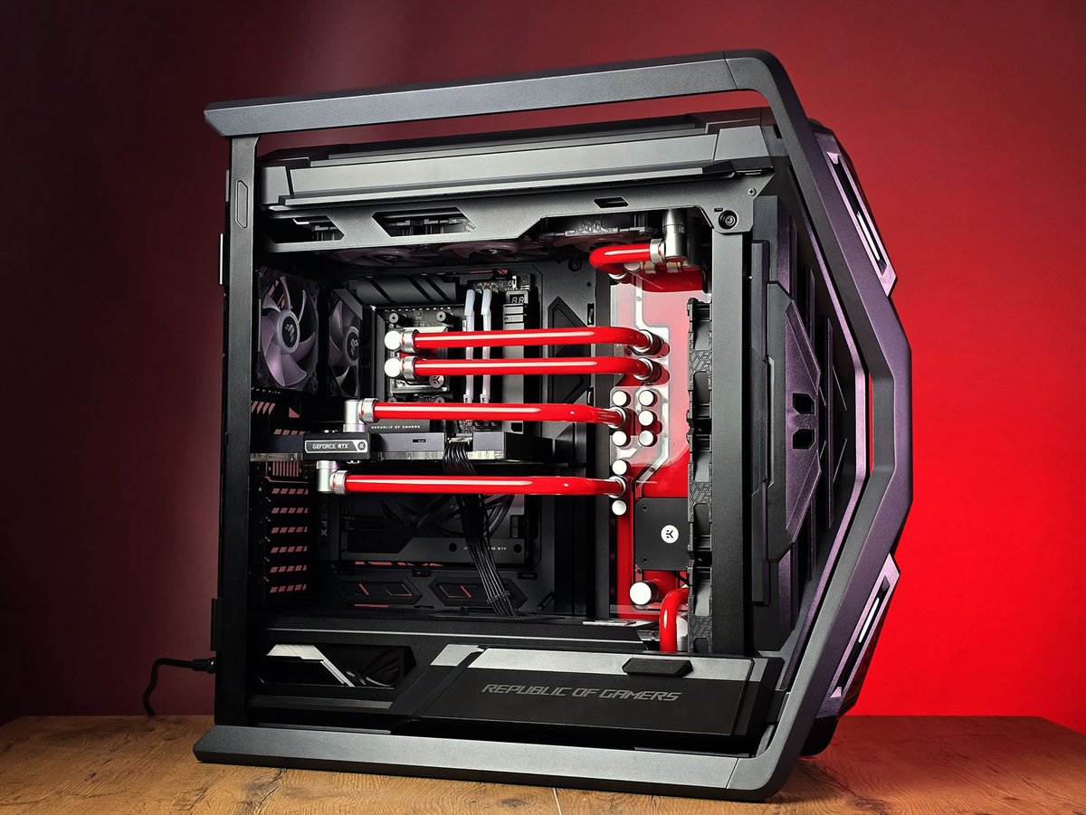 neSSaSSPCmods's tweet image. Asus ROG Hyperion BTF!
Video: youtu.be/YKl12xLbY0c

Hardver:
Asus Hyperion BTF
Asus ROG X870 BTF 
Asus ROG Astral RTX5080 
Asus Thor 1000w Platinum III 
AMD Rzyen9 9950x3d 
Patriot VIPER ddr5 RAM
Patriot VIPER m2 SSD
Asus TUF 120mm 
EK LM Tek LC system

@ASUS @EKbyLMTEK @AMD